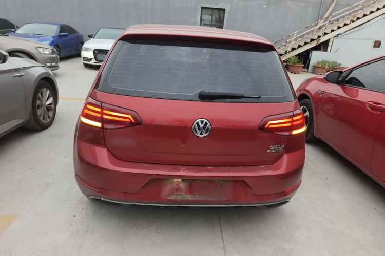 Used Volkswagen Golf 2018 230TSI Automatic Comfort Model
