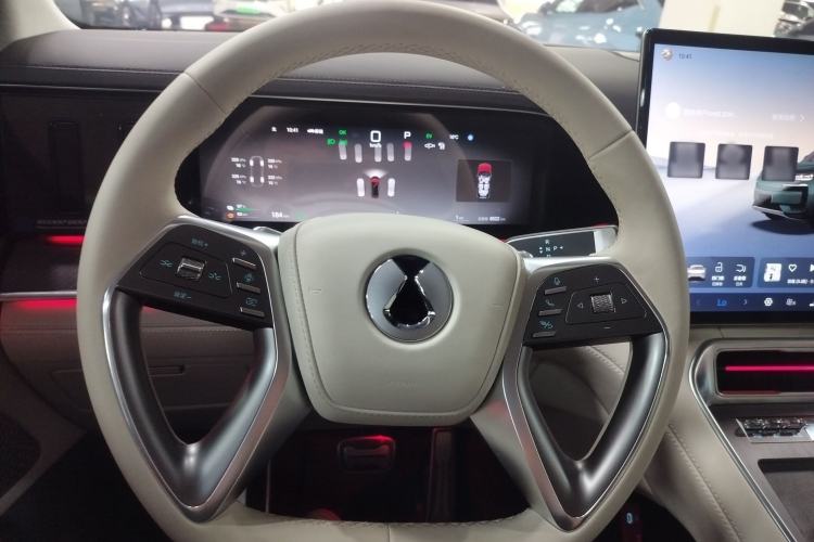 Used Denza N9 2025 Prestige Version
