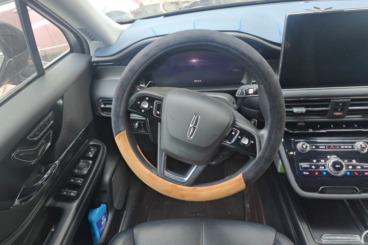 Used Lincoln Corsair 2022 Revised Version 2.0T Two-Wheel Drive Luxury Edition Steering Wheel