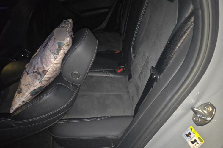 Used Audi Q5L Sportback 2022 40 TFSI Luxury Model Left Rear Seat