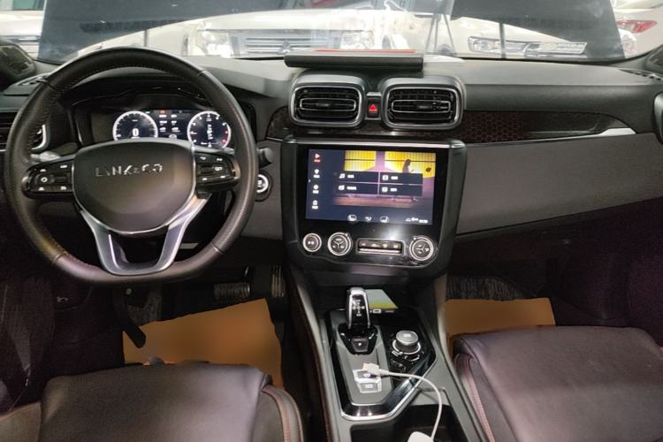 Used Lynk & Co 03 2020 1.5TD DCT Sport Edition Center Console