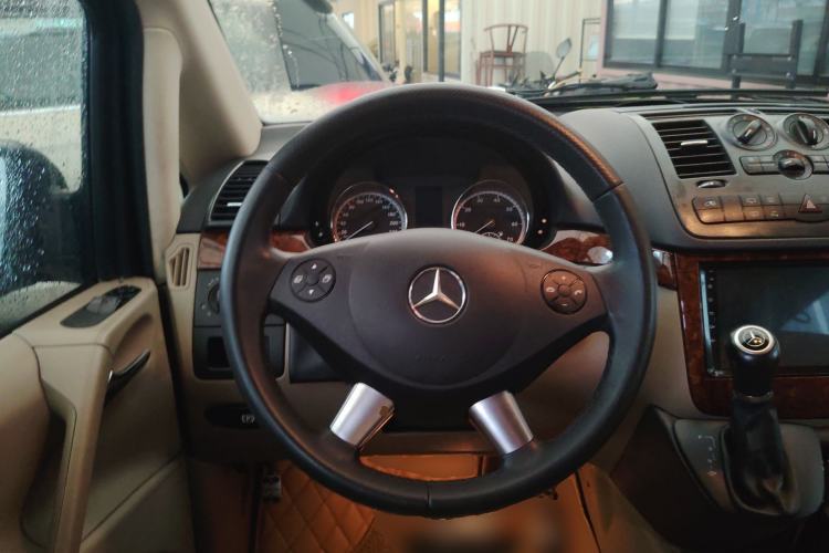 Used Mercedes-Benz Viano 2012 2.5L Hospitality Edition Steering Wheel