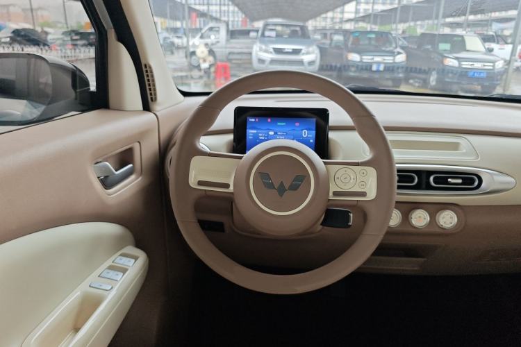 Used Wuling Hongguang MINIEV 2025 Four-Door Version Advanced Edition Steering Wheel