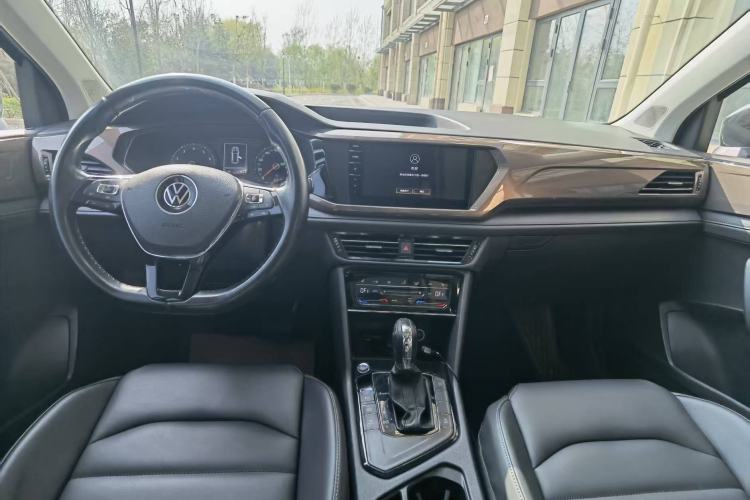 Used Volkswagen Tharu 2021 280TSI Two-Wheel-Drive Luxury Edition Center Console