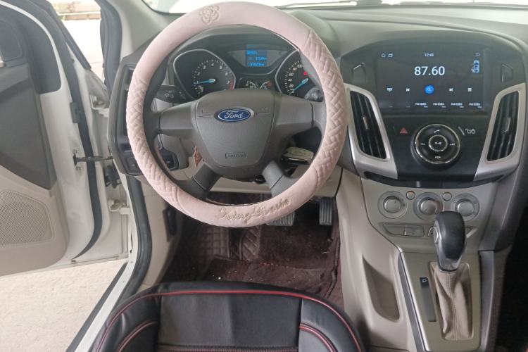 Used Ford Focus 2012 Sedan 1.6L Automatic Comfort Model
