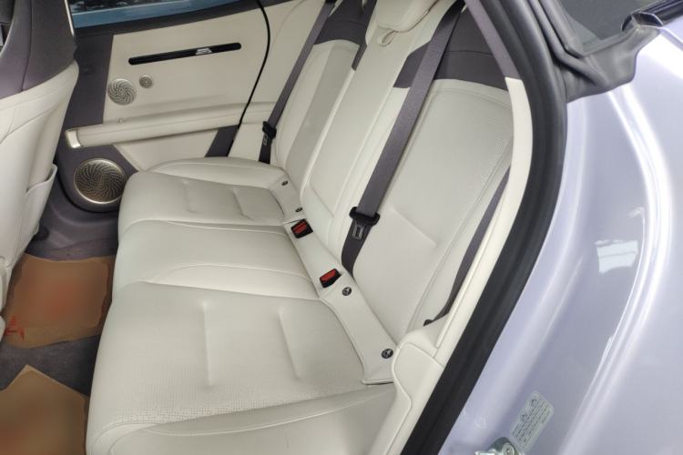 Used Avatr 06 2025 Pro Range-Extended Edition Left Rear Seat