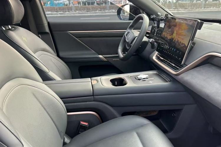 Used Dongfeng eπ eπ008 2024 636Max All-Electric Version 6 Seats