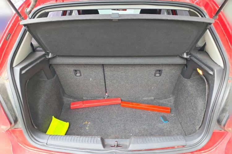 Used Volkswagen Polo 2014 1.6L Manual Comfort Edition
