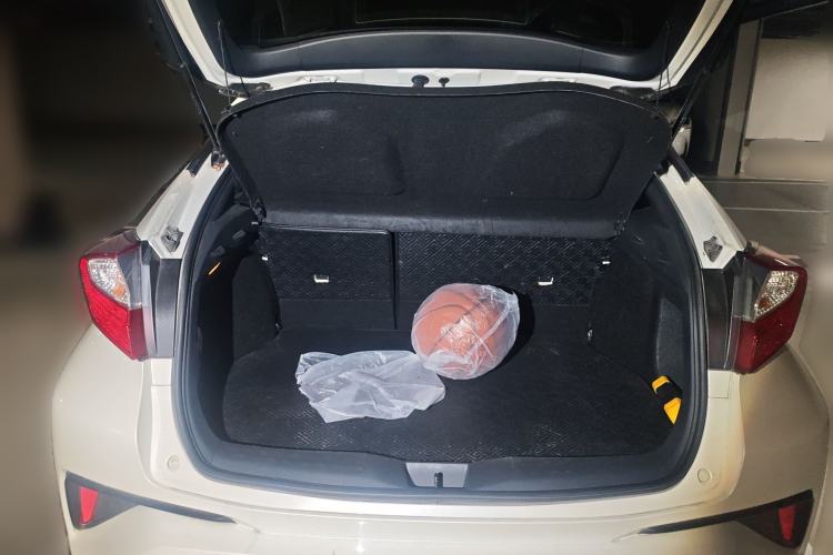 Used Toyota IZOA 2018 2.0L Yichi Edition China V Standard Trunk