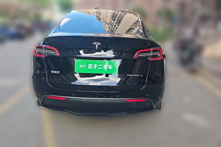 Used Tesla Model Y 2022 Long-Range All-Wheel-Drive Version
