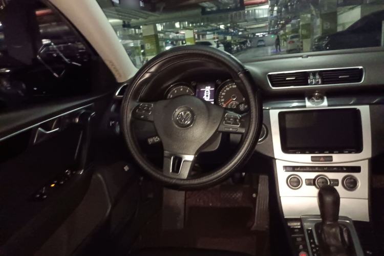 Used Volkswagen Magotan 2016 1.8TSI Luxury Comfort Model