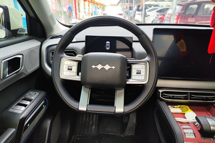 Used Formula Leopard Titanium 3 2025 501 km Range Rear-Wheel Drive Intelligent Driving Max Edition
