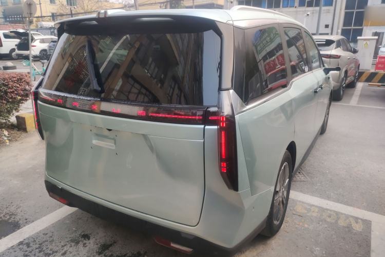 Used SAIC MAXUS Dajia 7 2024 605 km Extended Range Highland Version Six-Seater