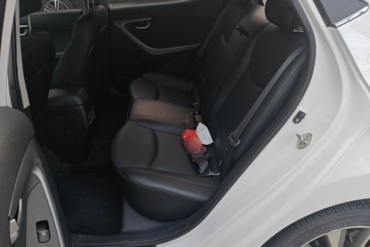 Used Hyundai Elantra (5th Generation / Langdong) 2015 1.6L Automatic Luxury Model Left Rear Seat