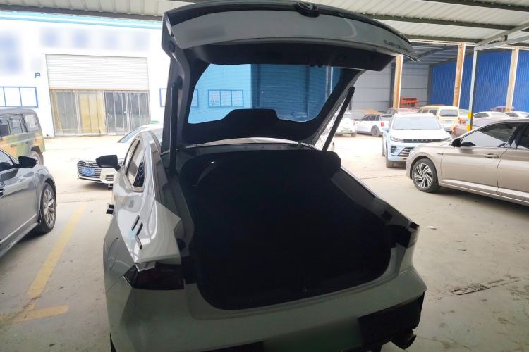 Used Changan UNI-V iDD 2023 Zhidian iDD 1.5T 113km Smart & Fun Version (Rapid Edition)