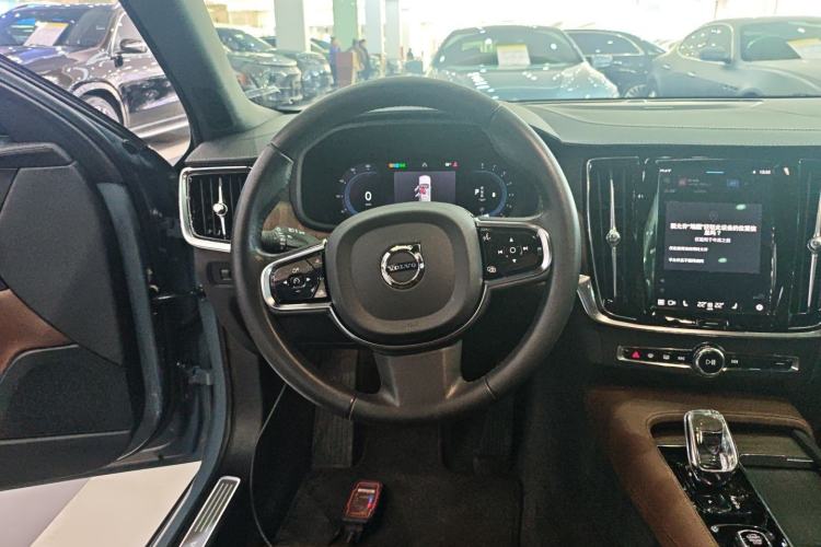 Used Volvo S90 2022 B5 Zhiyuan Luxury Edition
