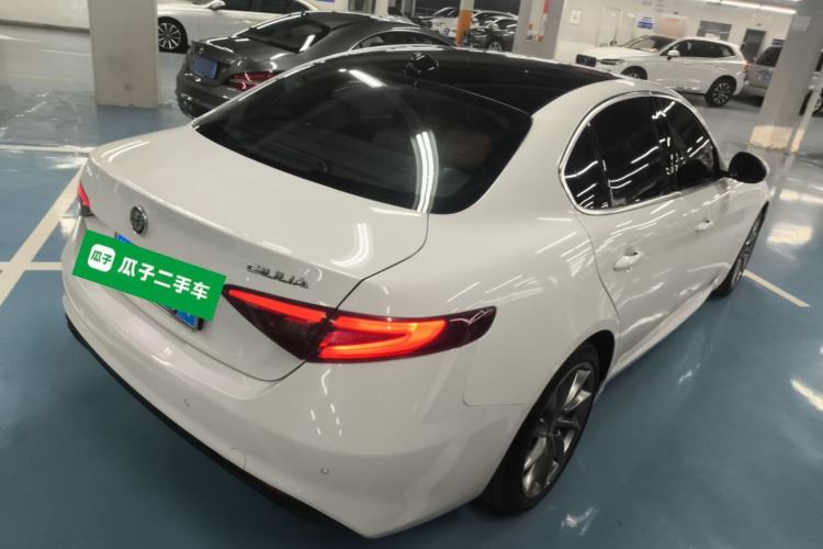 Used Alfa Romeo Giulia 2017 2.0T 200HP Luxury Edition