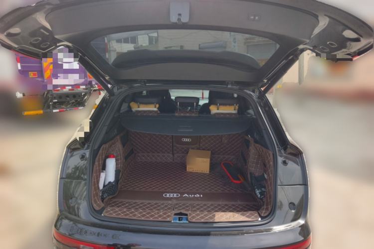 Used Audi Q5L 2023 40T Luxury Dynamic Model Trunk