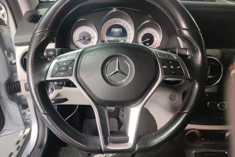 Used Mercedes-Benz GLK-Class 2015 GLK 300 4MATIC Fashion Edition Ultimate Version
