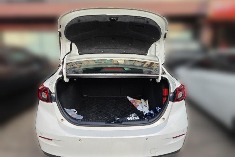 Used Mazda Mazda 3 Axela 2014 Sedan 1.5L Automatic Luxury Model
