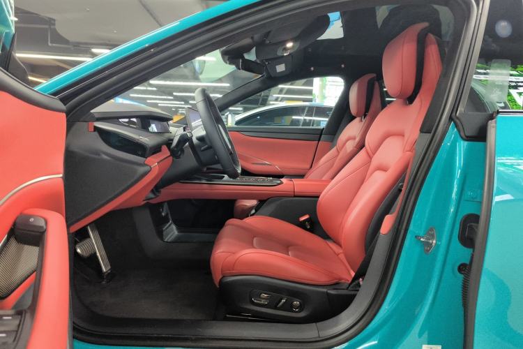 Used Xiaomi Auto SU7 2024 Four-Wheel Drive Ultra-Long Range Advanced Intelligent Driving Max Edition Driver Seat