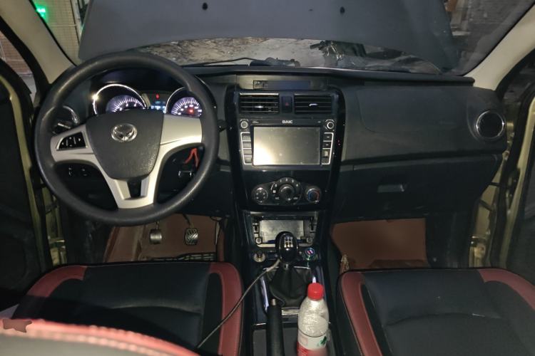 Used HYOSOW S3 2014 1.5L Comfort Version China IV Emission Standard Center Console