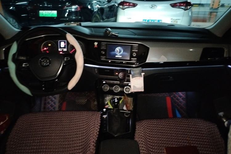 Used Volkswagen Tayron 2019 330TSI Two-Wheel-Drive Luxury Version China V Emission Standard
