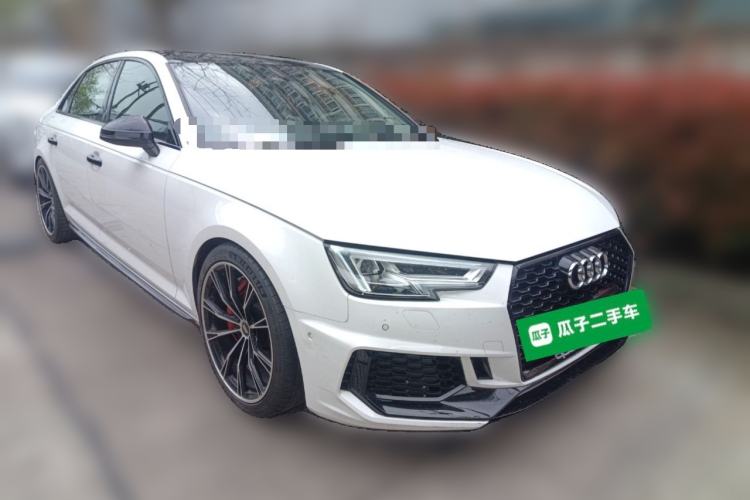 Used Audi A4L 2018 30th Anniversary Edition 45 TFSI quattro Sport model Front Right 45 Deg