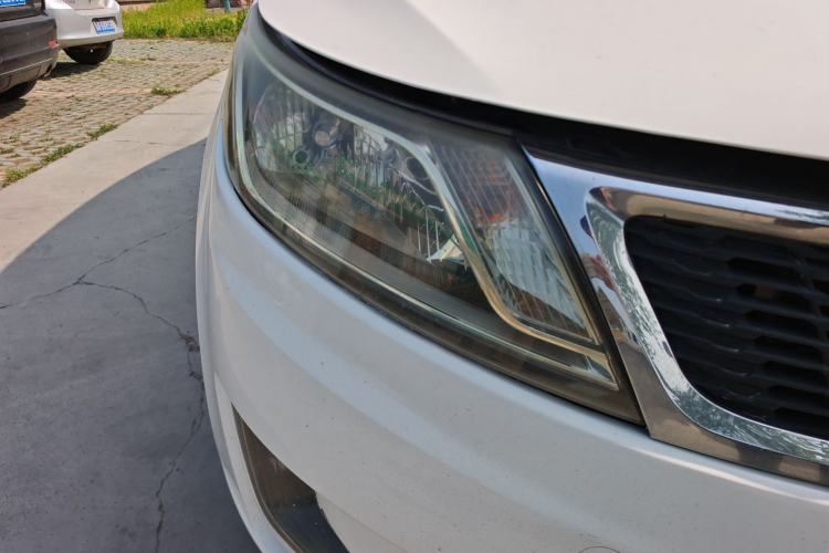 Used Kia K2 2012 Sedan 1.4L MT GLS Commemorative Edition Right Front Headlight