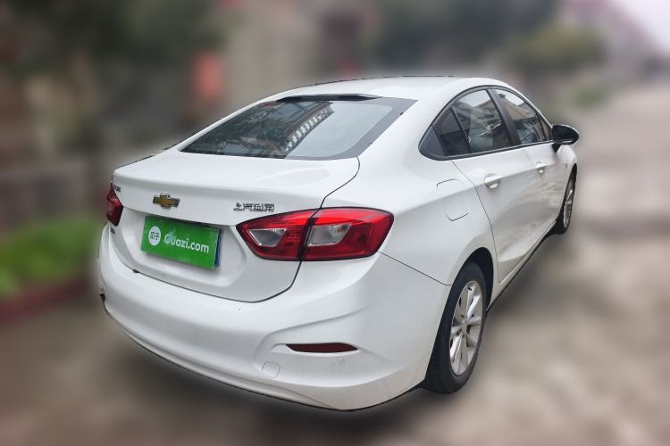 Used Chevrolet Cruze 2018 320 Automatic Pioneer Sunroof Edition
