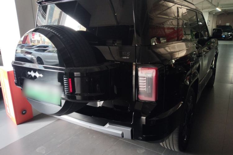 Used Formula Leopard 8 2025 Smart & Brave Flagship Edition 6 Seats Rear Right 45 Deg