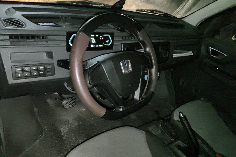 Used Farizon Xingxiang V 2023 V6E Guoxuan Hi-Tech 38.7 kWh Value Edition
