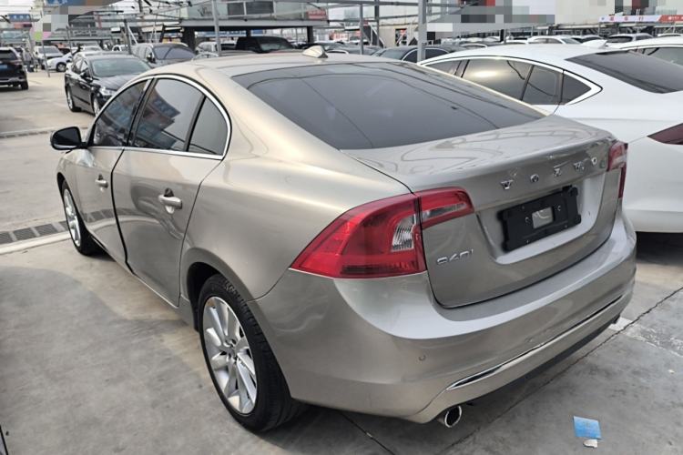 Used Volvo S60 2015 S60L 2.0T Zhiyuan Edition