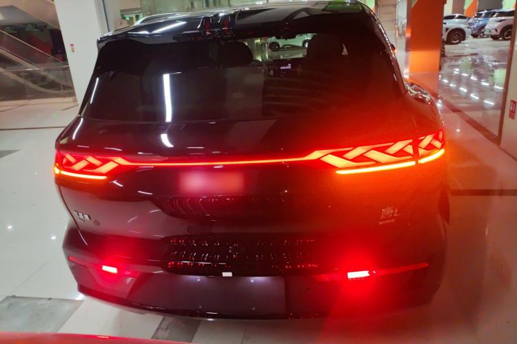 Used BYD Tang L 2025 EV with 670 km Range LiDAR and Premium Features