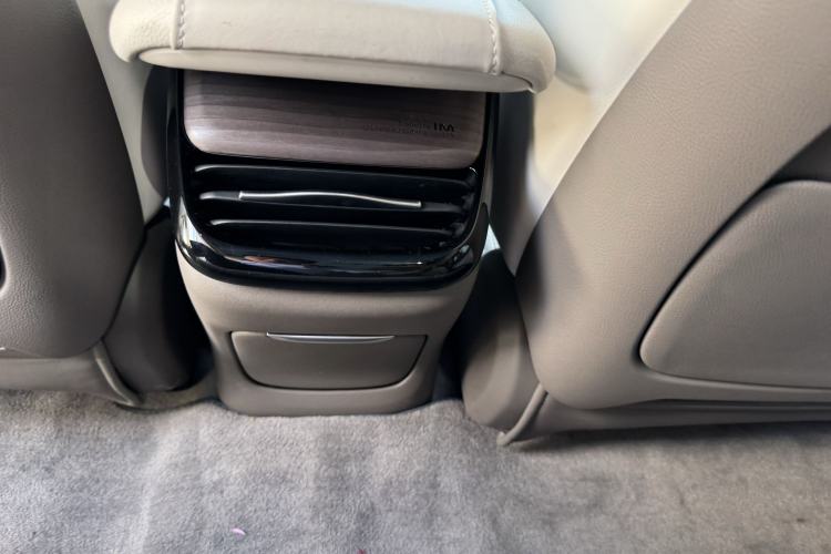 Used IM L7 2022 Pro Model Interior 5