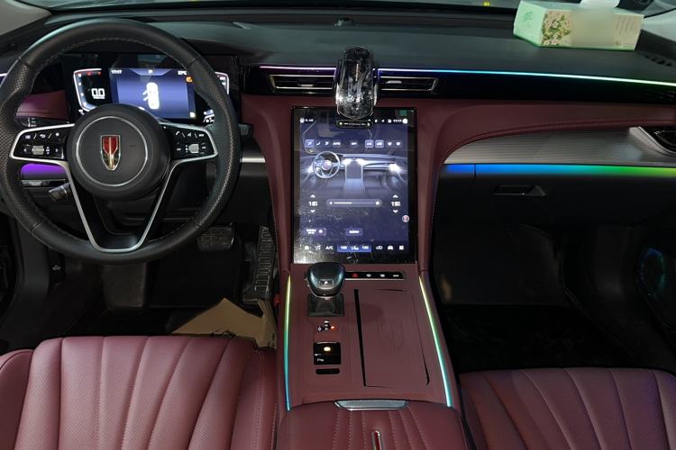 Used Hongqi H5 2024 1.5T DCT Smart Connect Flagship Edition Center Console