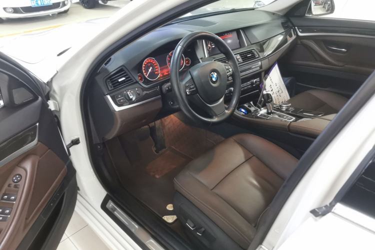 Used BMW 5 Series 2017 525Li Luxury Design Package Driver Seat