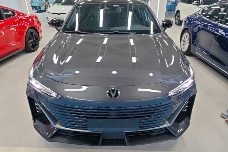 Used CHANGAN UNI-V 2024 1.5T High-Energy Version
