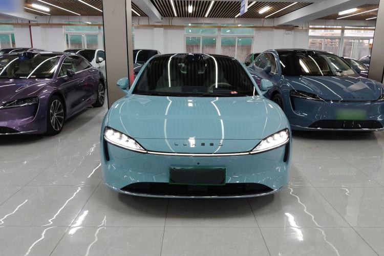 Used Hima Luxeed S7 2025 785 km Ultra