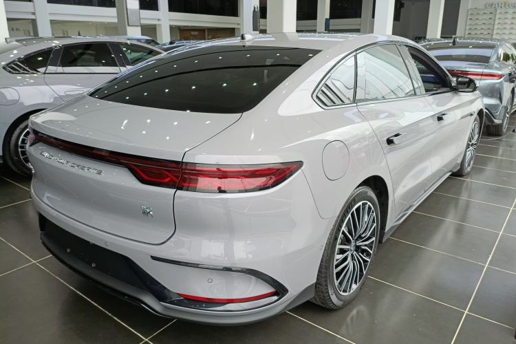 Used BYD Han 2025 EV with 701 km of Laser Radar-Enabled Intelligent Driving