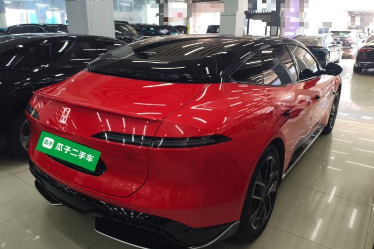 Used Avatr 06 2025 Pro Range-Extended Edition Rear Right 45 Deg