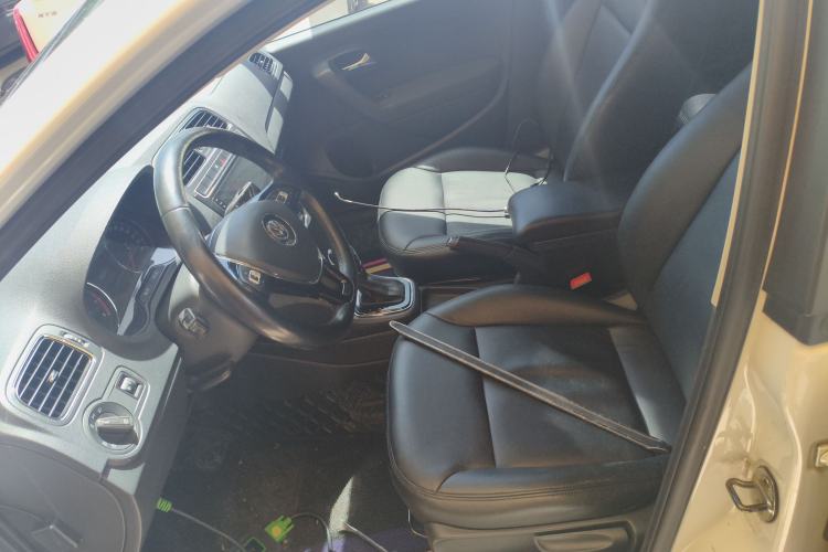 Used Volkswagen Polo 2016 1.6L Automatic Comfort Model