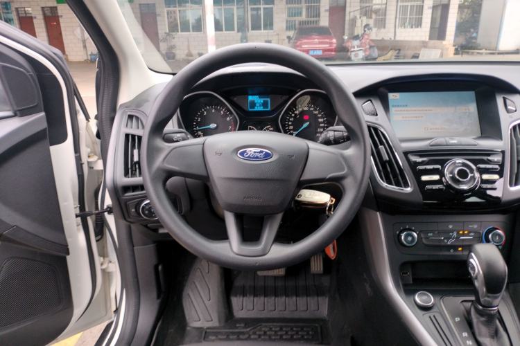 Used Ford Focus 2017 Hatchback 1.6L Automatic Comfort Plus SmartDrive Edition
