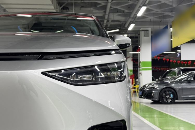 Used XPeng X9 2024 702 Ultra-Long Range Pro Left Front Headlight