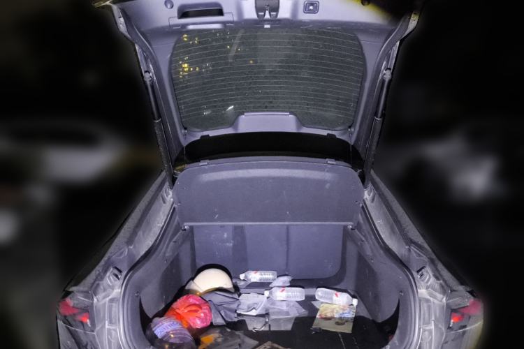 Used CHANGAN UNI-V 2022 1.5T Prestige Version Trunk