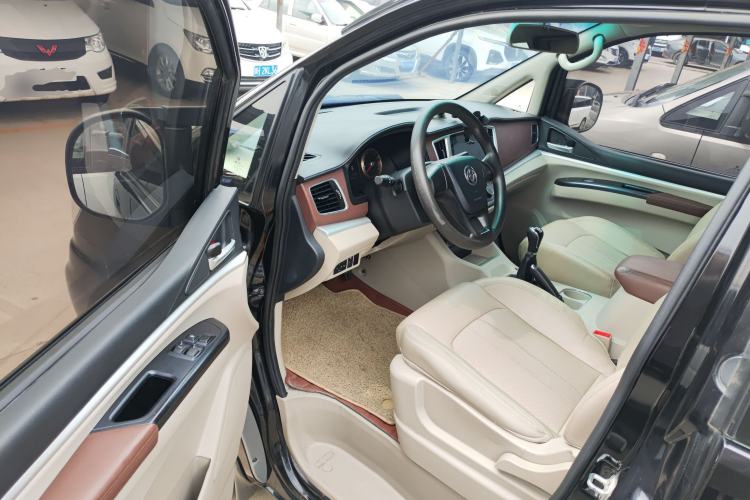 Used FORTHING Lingzhi 2017 M5L 1.6L 7-Seater Comfort Model Driver Seat