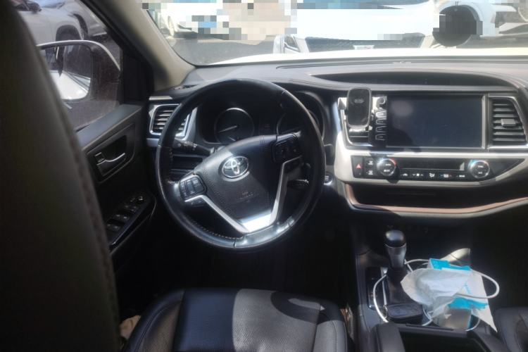 Used Toyota Highlander 2018 2.0T Four-Wheel Drive Luxury Edition 7 Seats China V Emission Standard