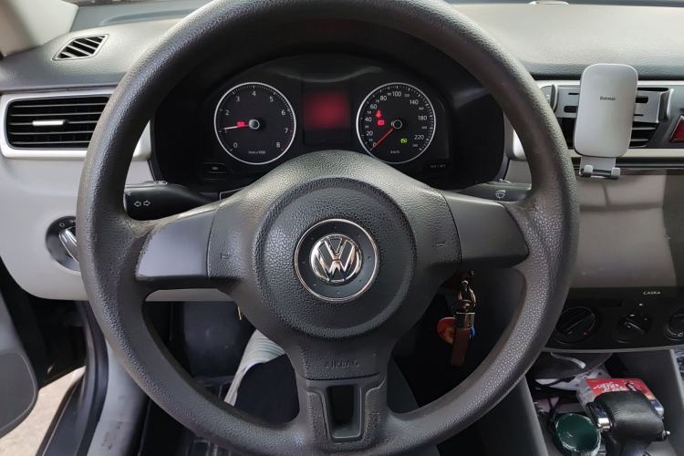 Used Volkswagen Bora 2012 1.6L Automatic Fashion Edition Steering Wheel