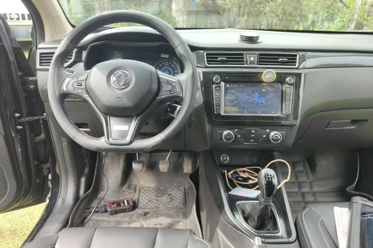 Used Dongfeng Fengon 580 2016 1.8L Manual Comfort Model

