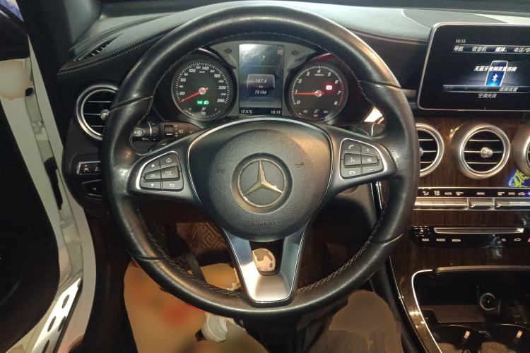 Used Mercedes-Benz GLC 2018 Facelift GLC 260 4MATIC Luxury Edition
